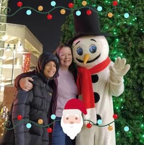 Meet your Posher, Lara